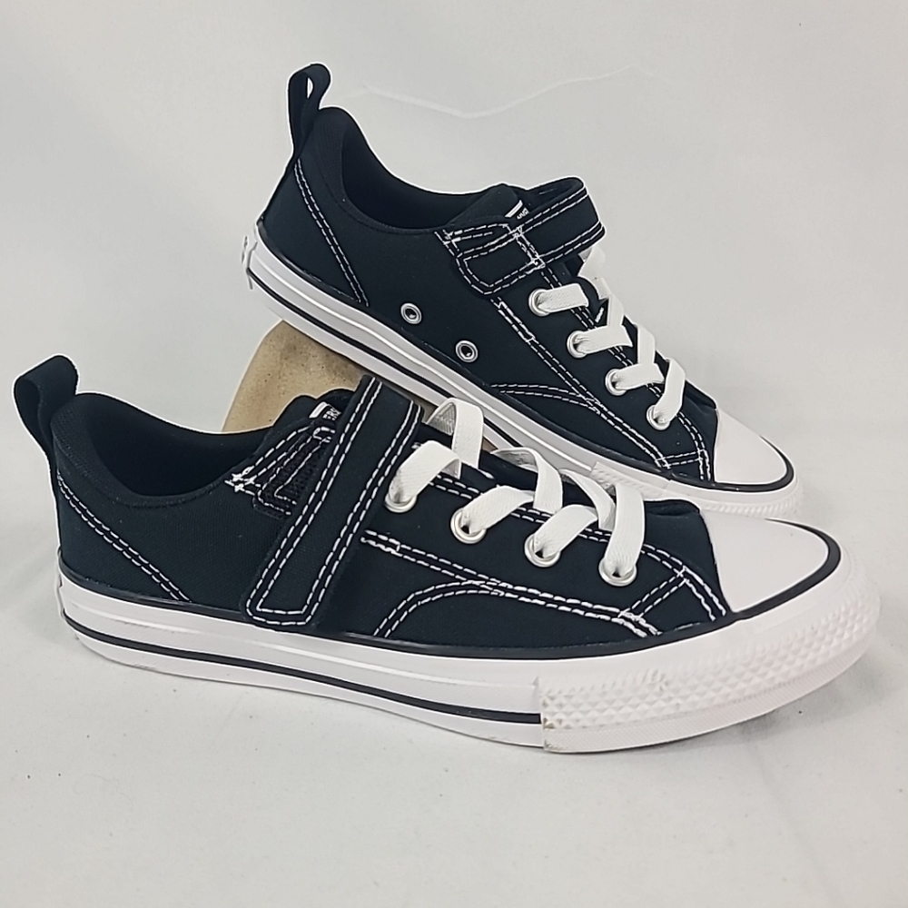 NEW Converse CTAS Malden Street 1V Mid Top Sneaker Youth SZ 3 Black/White